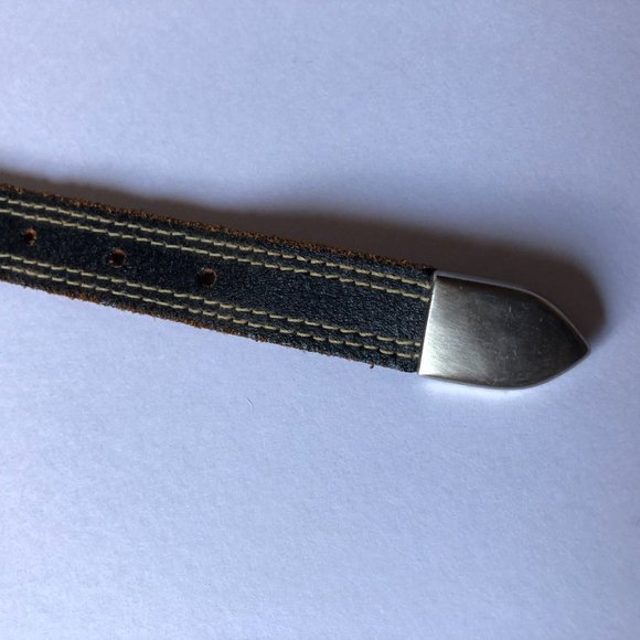 Black leather belt with silver accents size medium - Picture 3 of 6